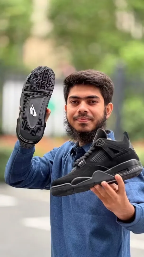 Air jordan 4 (BLACK CAT)